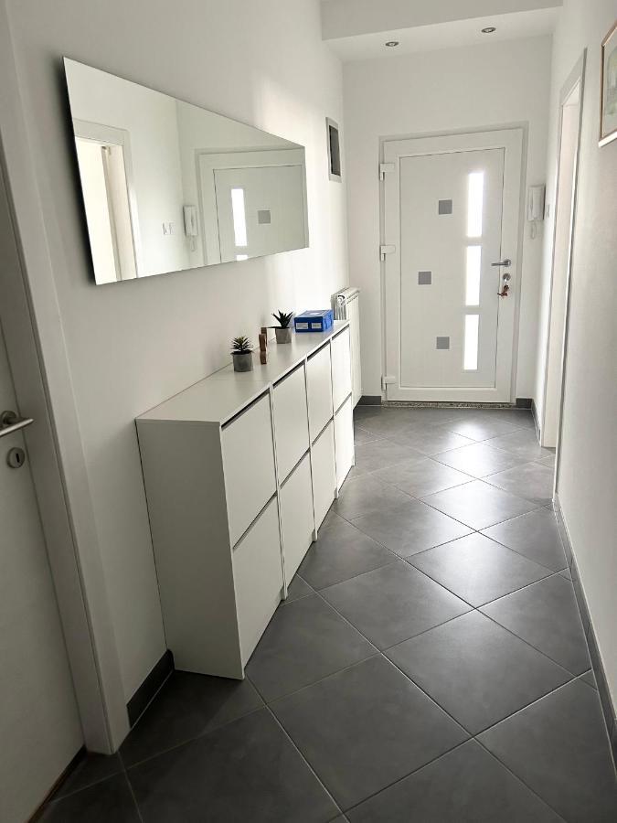 Apartment Flora プーラ エクステリア 写真